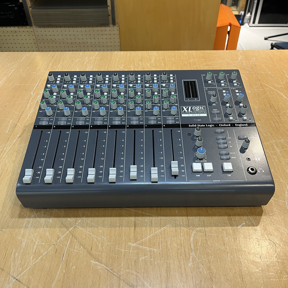 Solid State Logic ソリッドステートロジック X-DESK Solid State Logic X-Desk SuperAnalogue Mixer Reviews