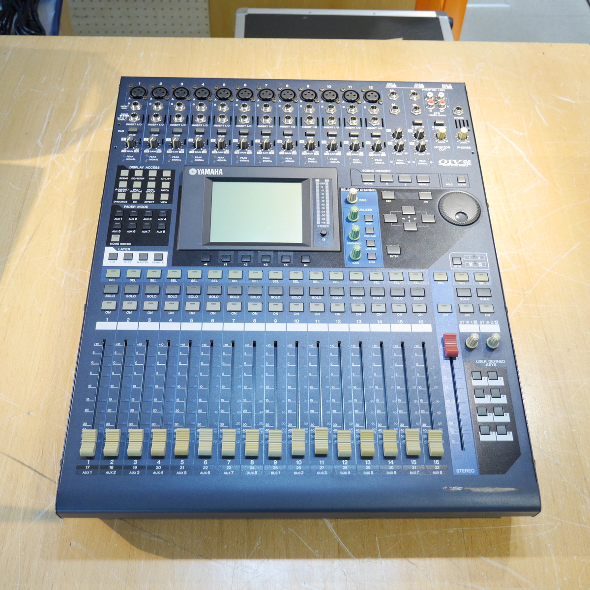 YAMAHA　O1V96 ver2 中古ケース付 中古音響機器 YAMAHA 01V96 】 デジタルミキサー 中古｜山陽電子