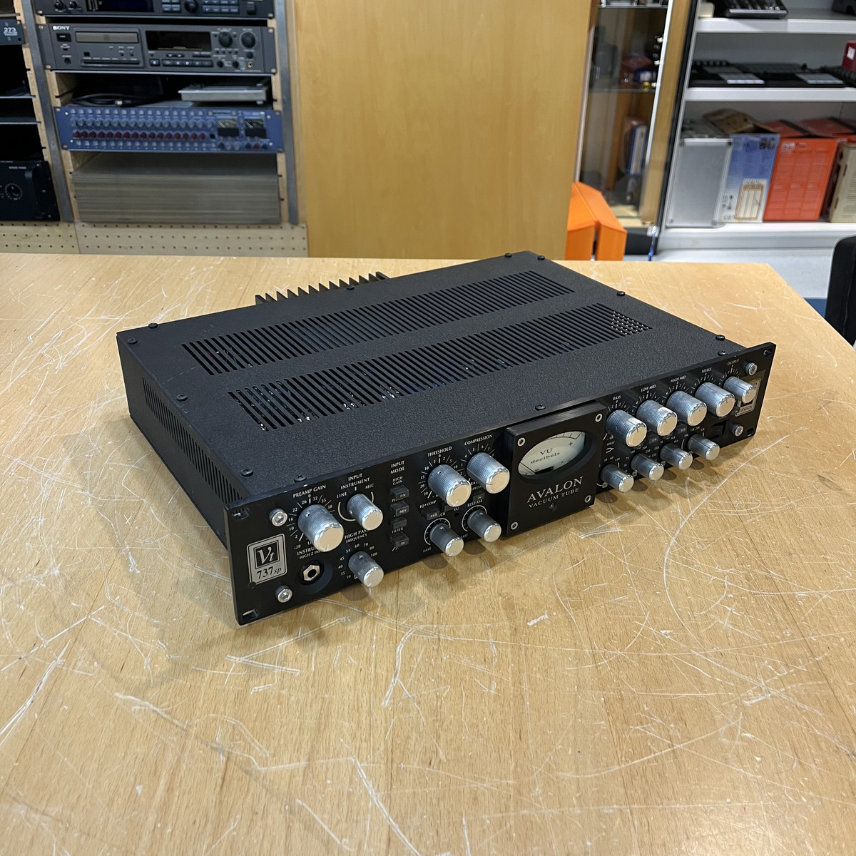 VT-737 SP BLACK