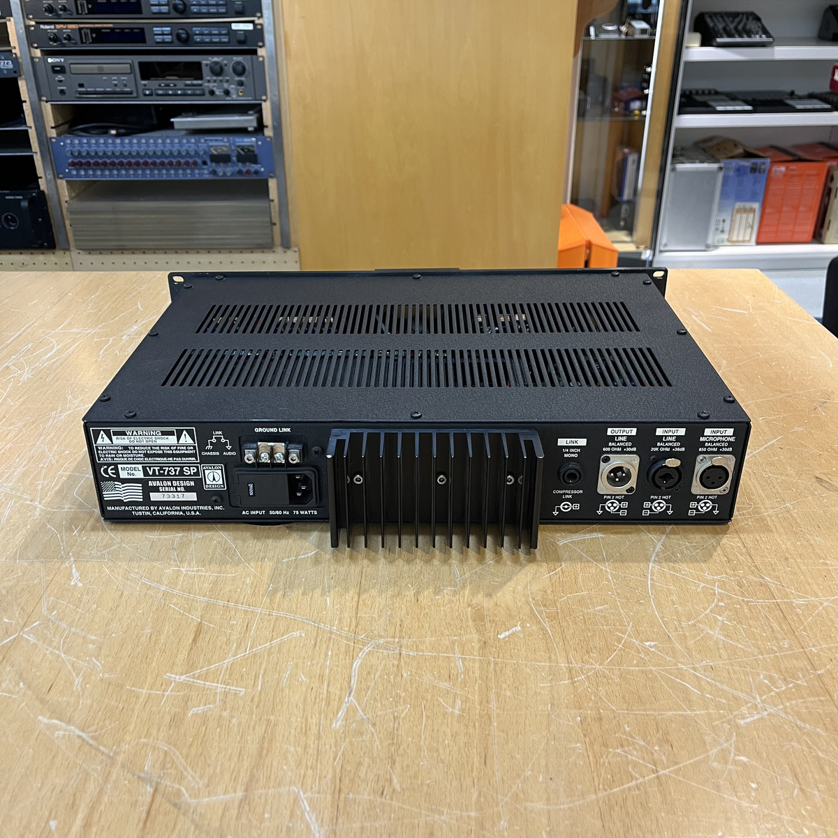 VT-737 SP BLACK