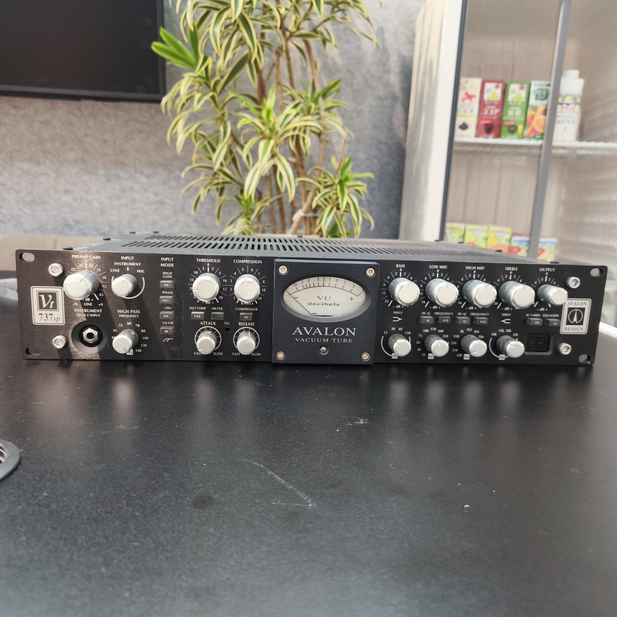 VT-737 SP BLACK