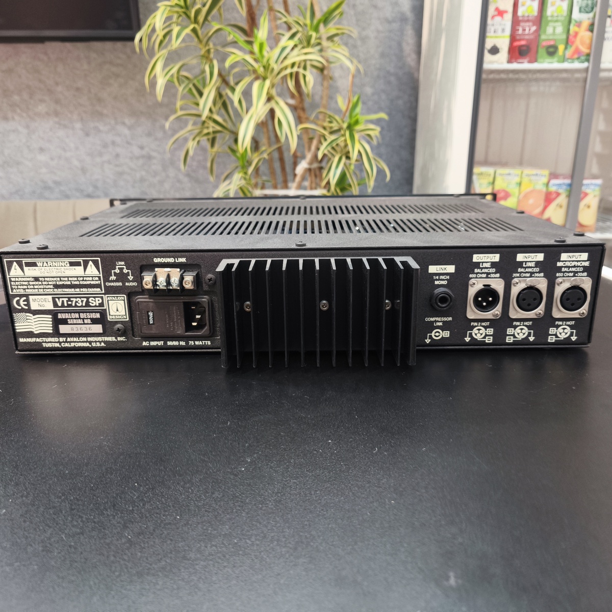 VT-737 SP BLACK