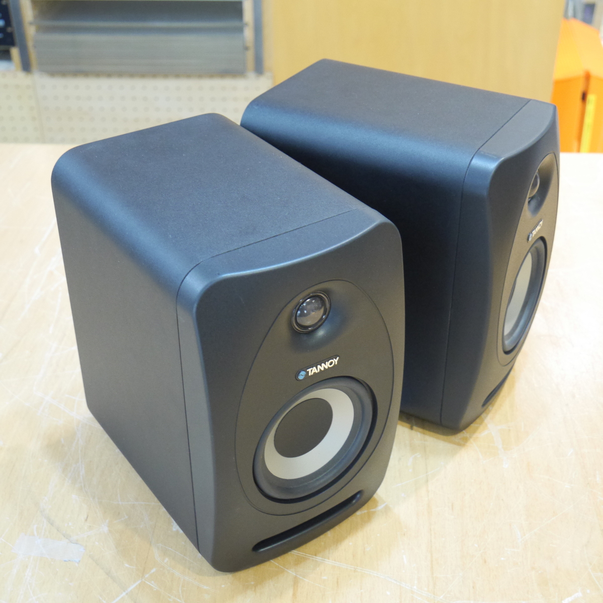 Reveal 402 (pair)