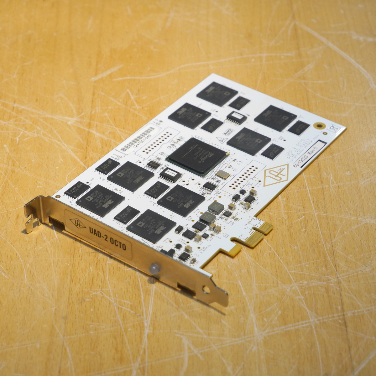 Cardを使う スマホ・タブレット・パソコン Universal Audio UAD-2 PCIe