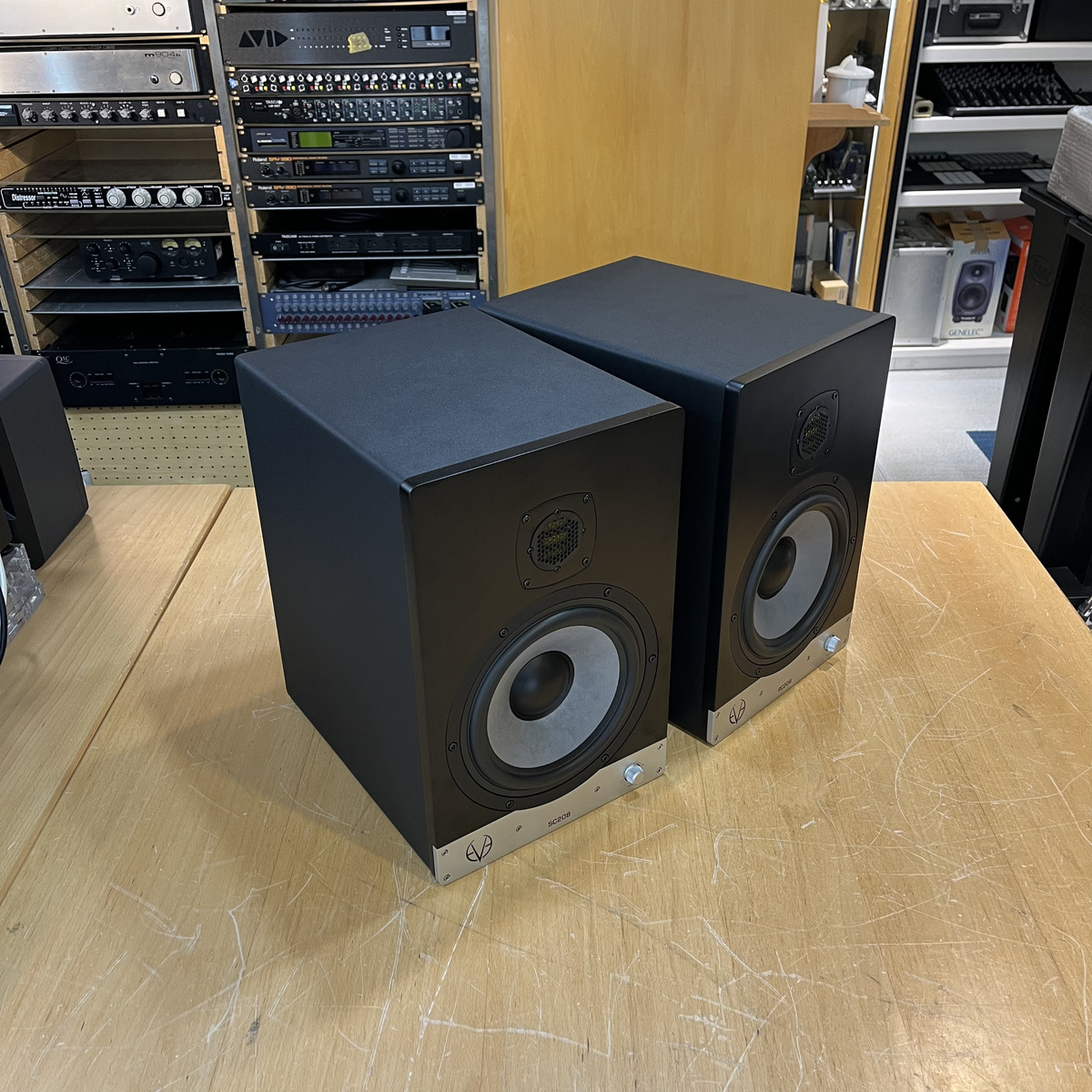 SC208 (1Pair) 2-Way, 8" Active Speaker