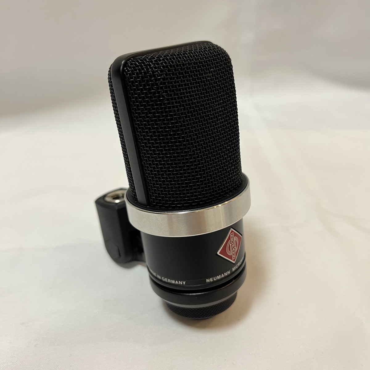 TLM 102 BK