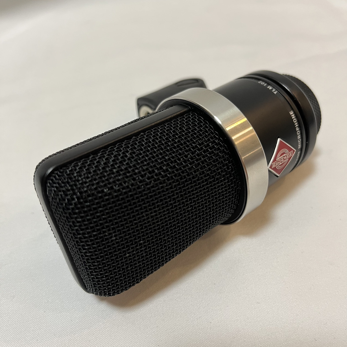 TLM 102 BK