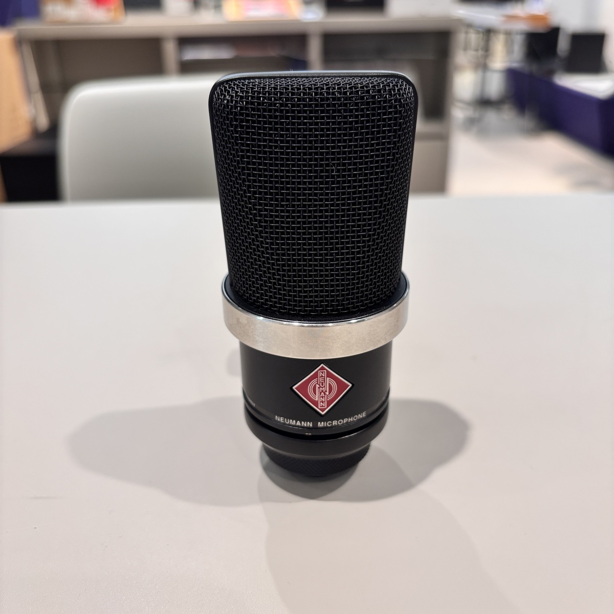 TLM 102 BK
