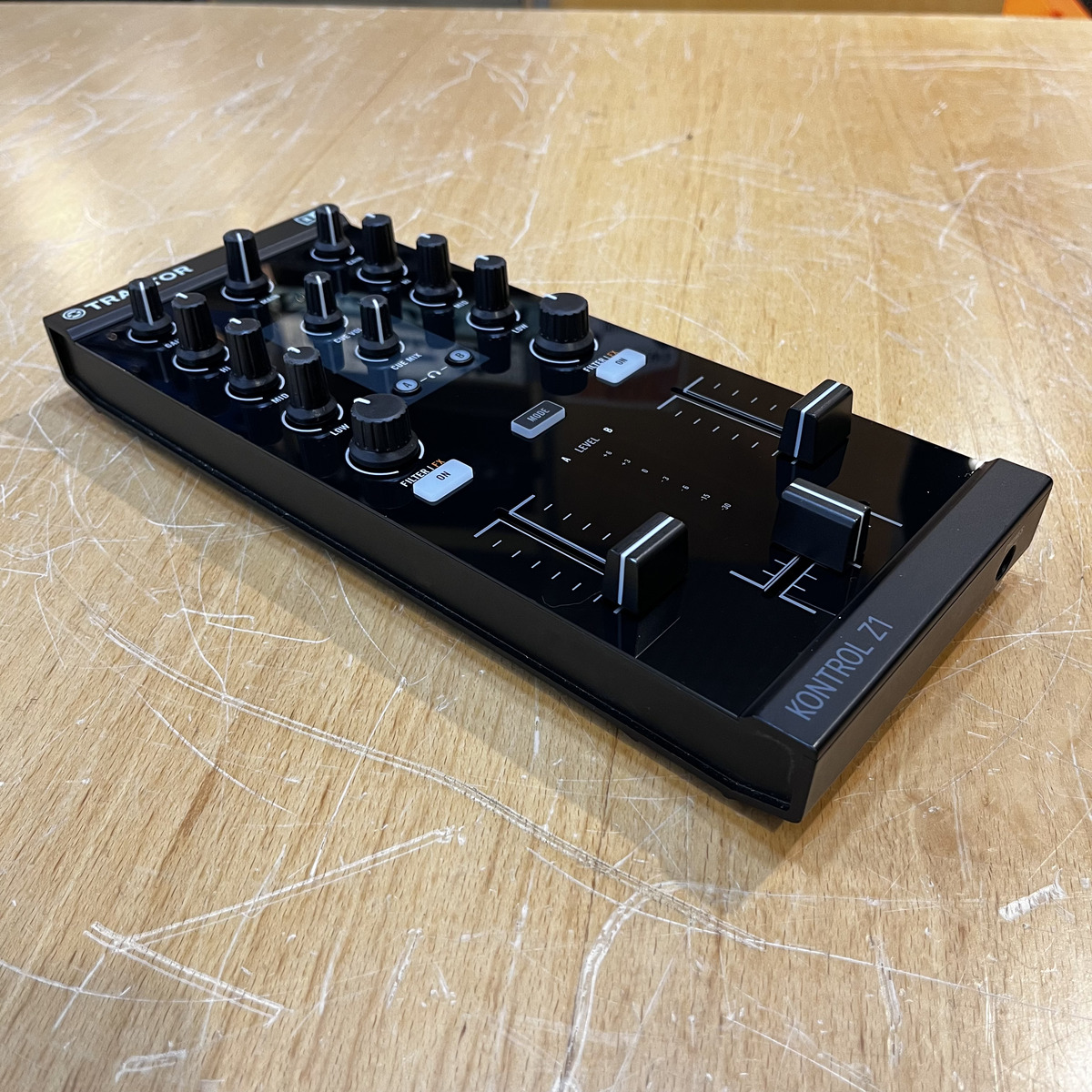 TRAKTOR KONTROL Z1