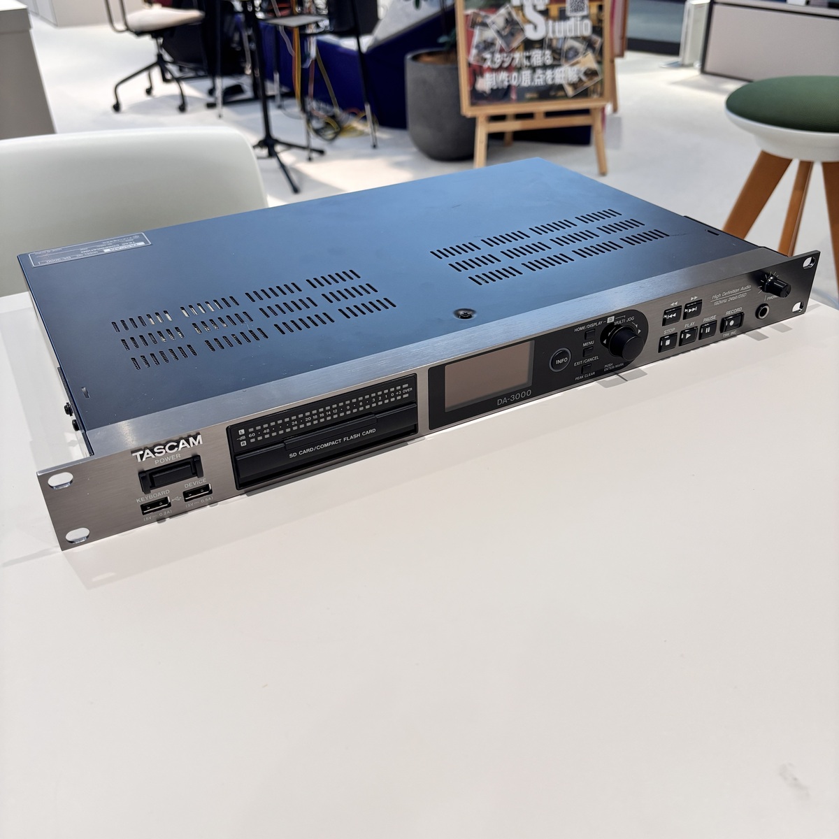 DA-3000