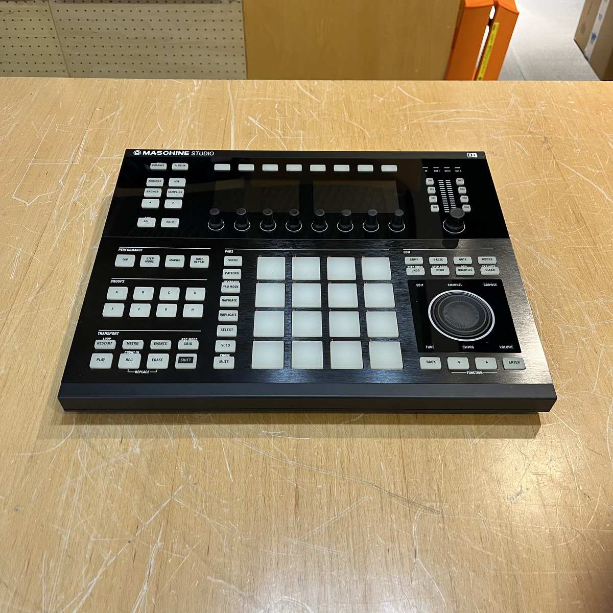 MASCHINE STUDIO (black)