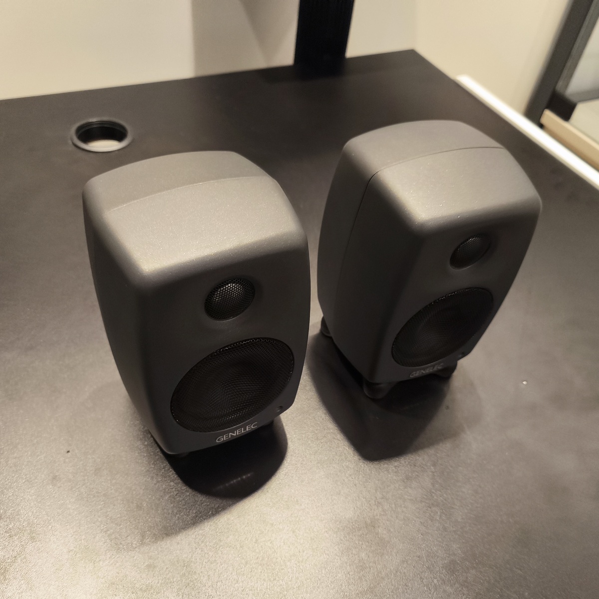 8010APM(1pair)