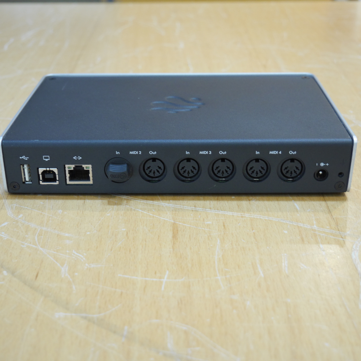 iConnectMIDI4+ MIDIインターフェース