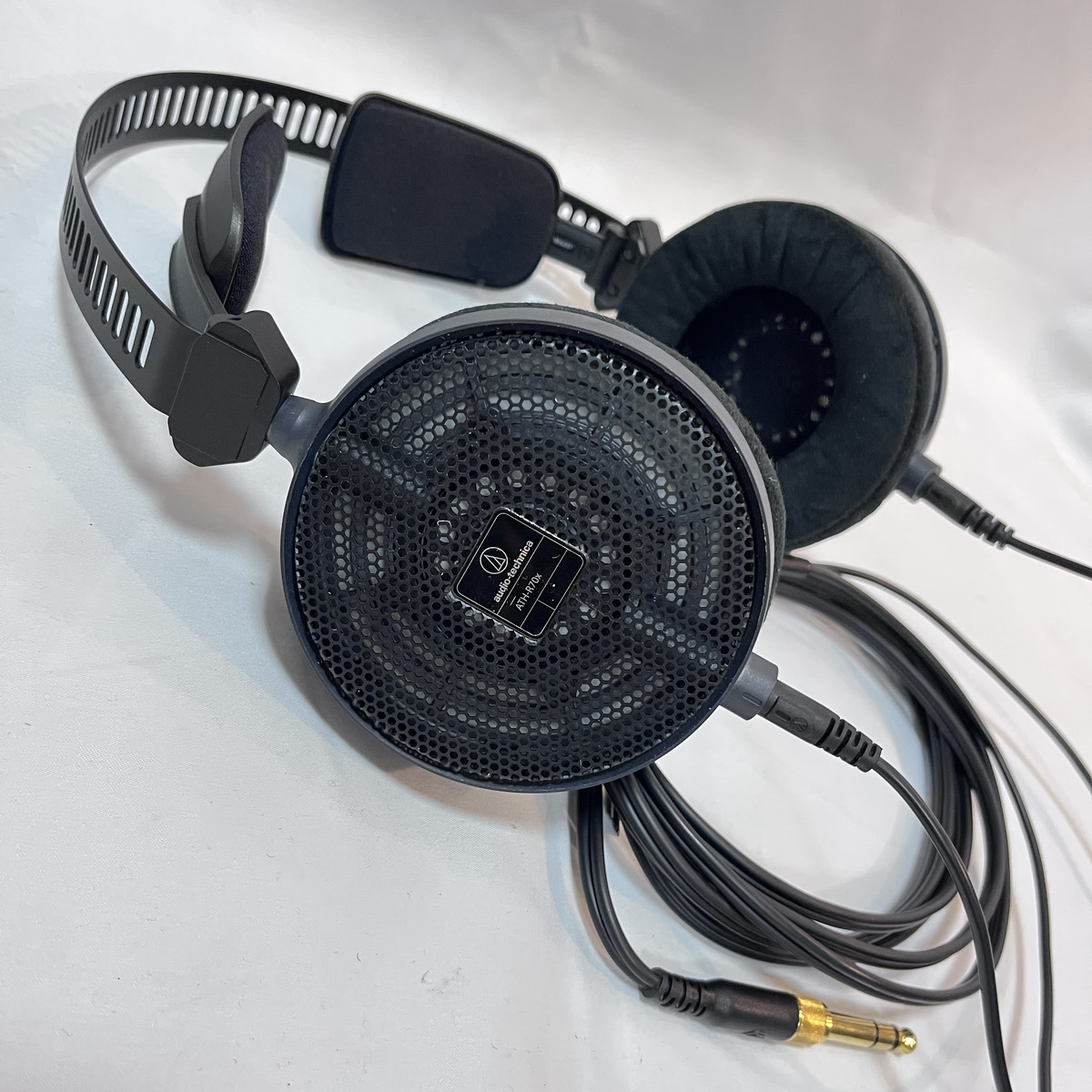 ATH-R70x