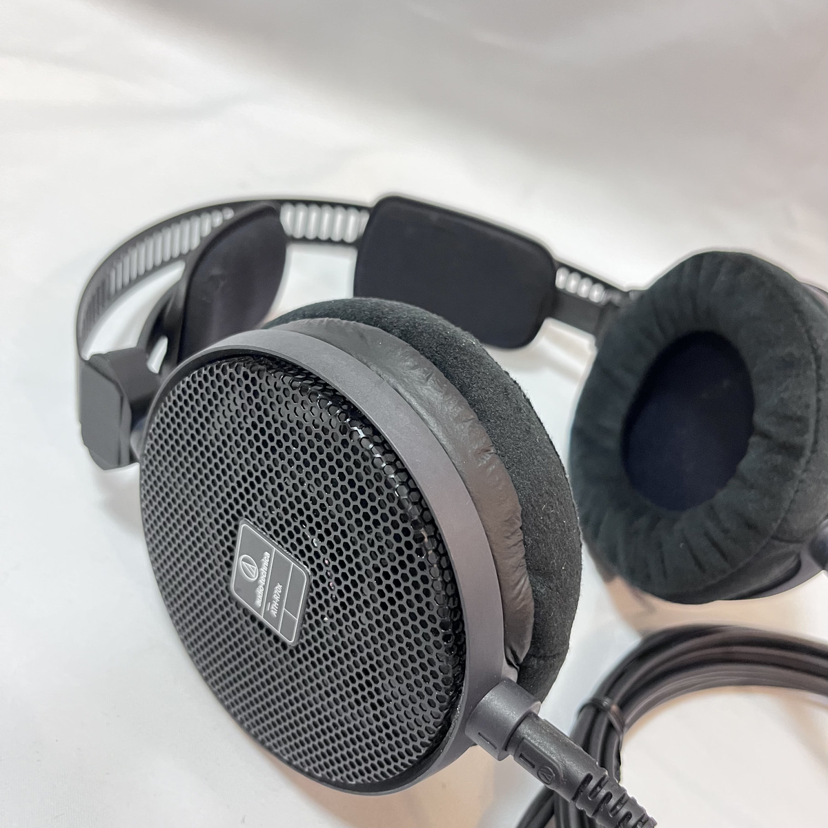 ATH-R70x