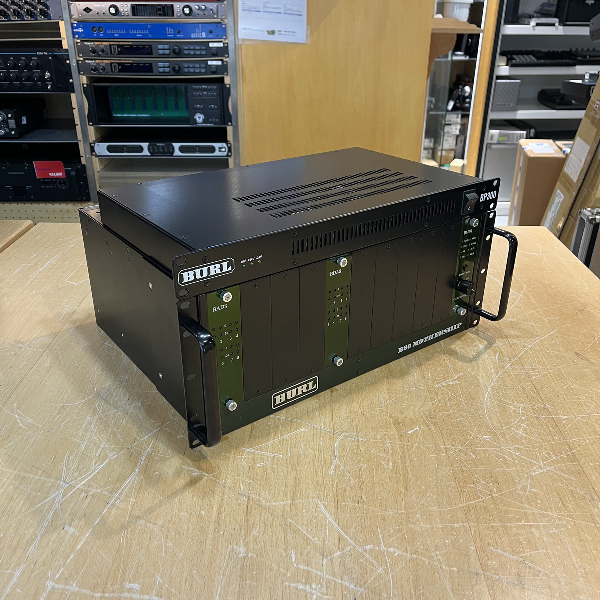 B80-BMB1 DigiLink Mothership Chassis + B80-BDA8 + B80-BDA8