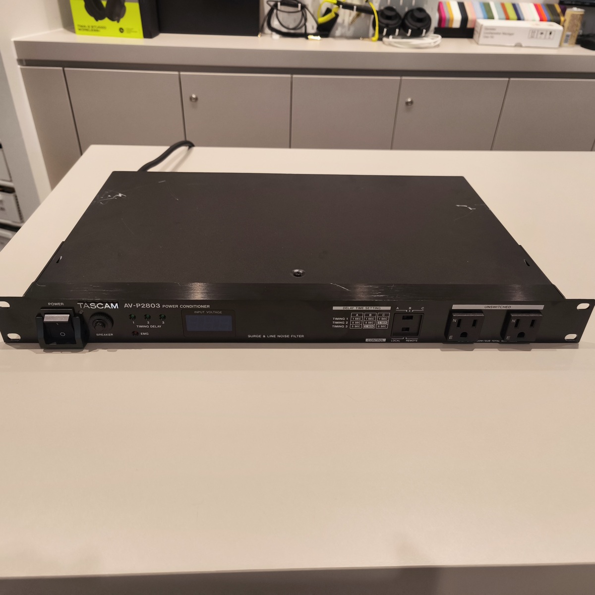 AV-P2803