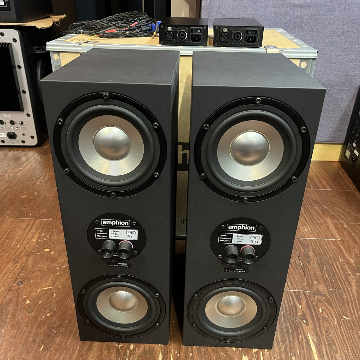 Two18 （Pair） + Amp100 mono （Pair） + Speaker cable