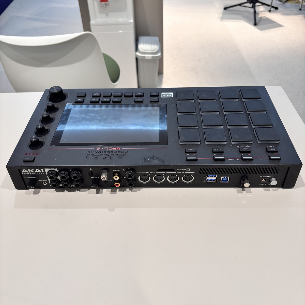 MPC LIVE 