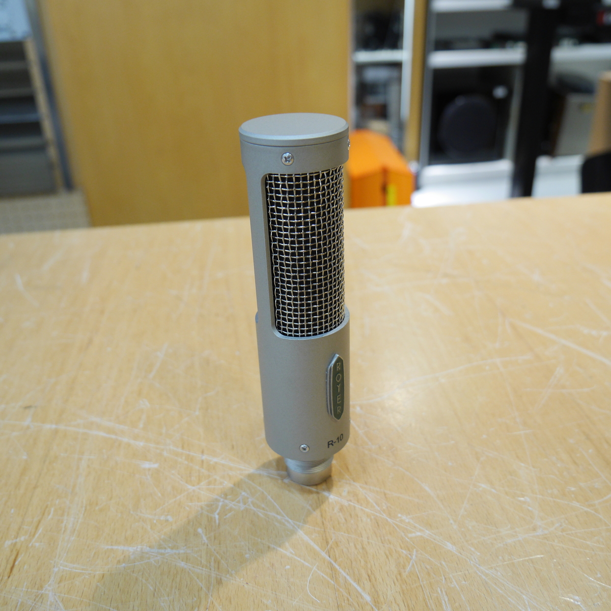 R-10