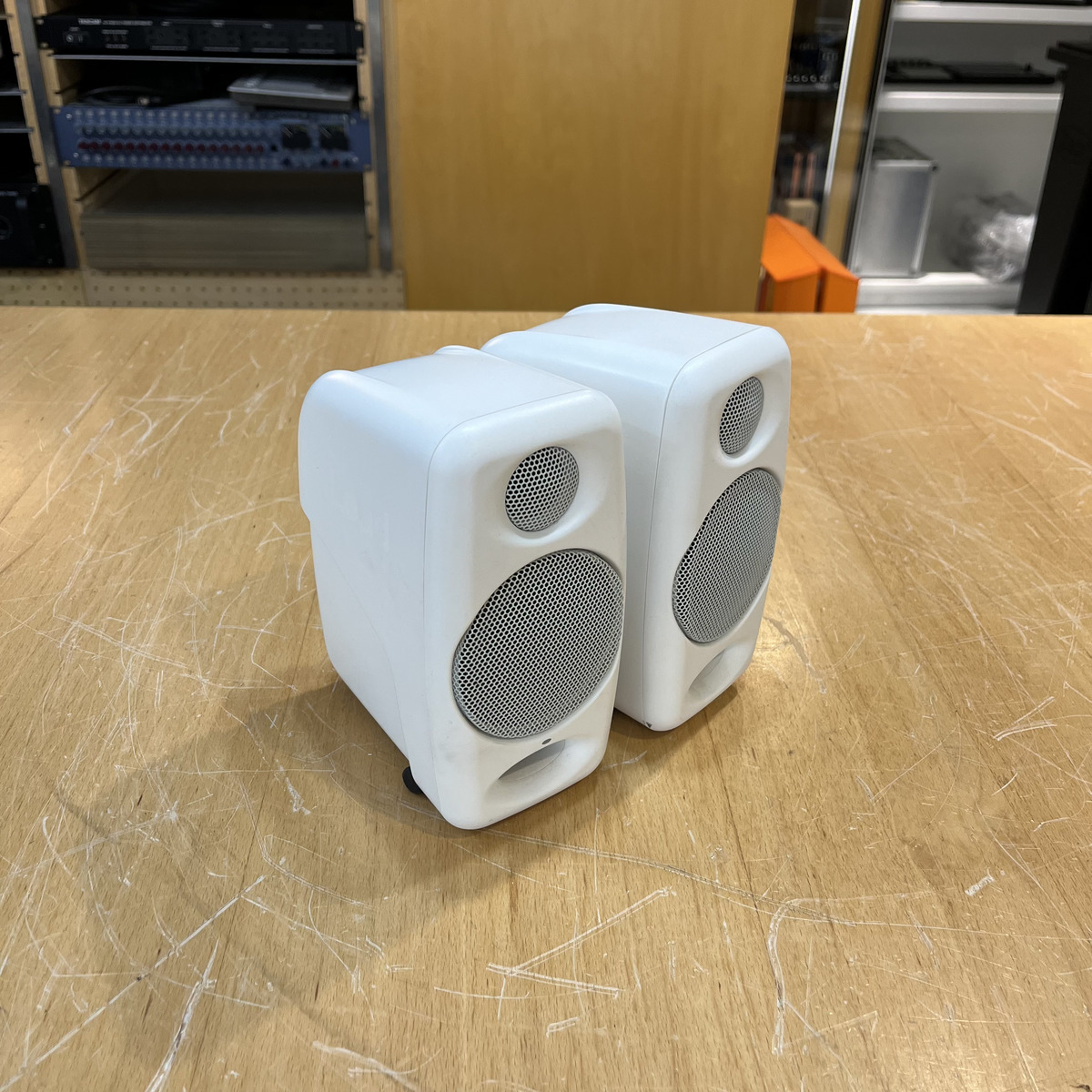 iLoud Micro Monitor White Special Edition