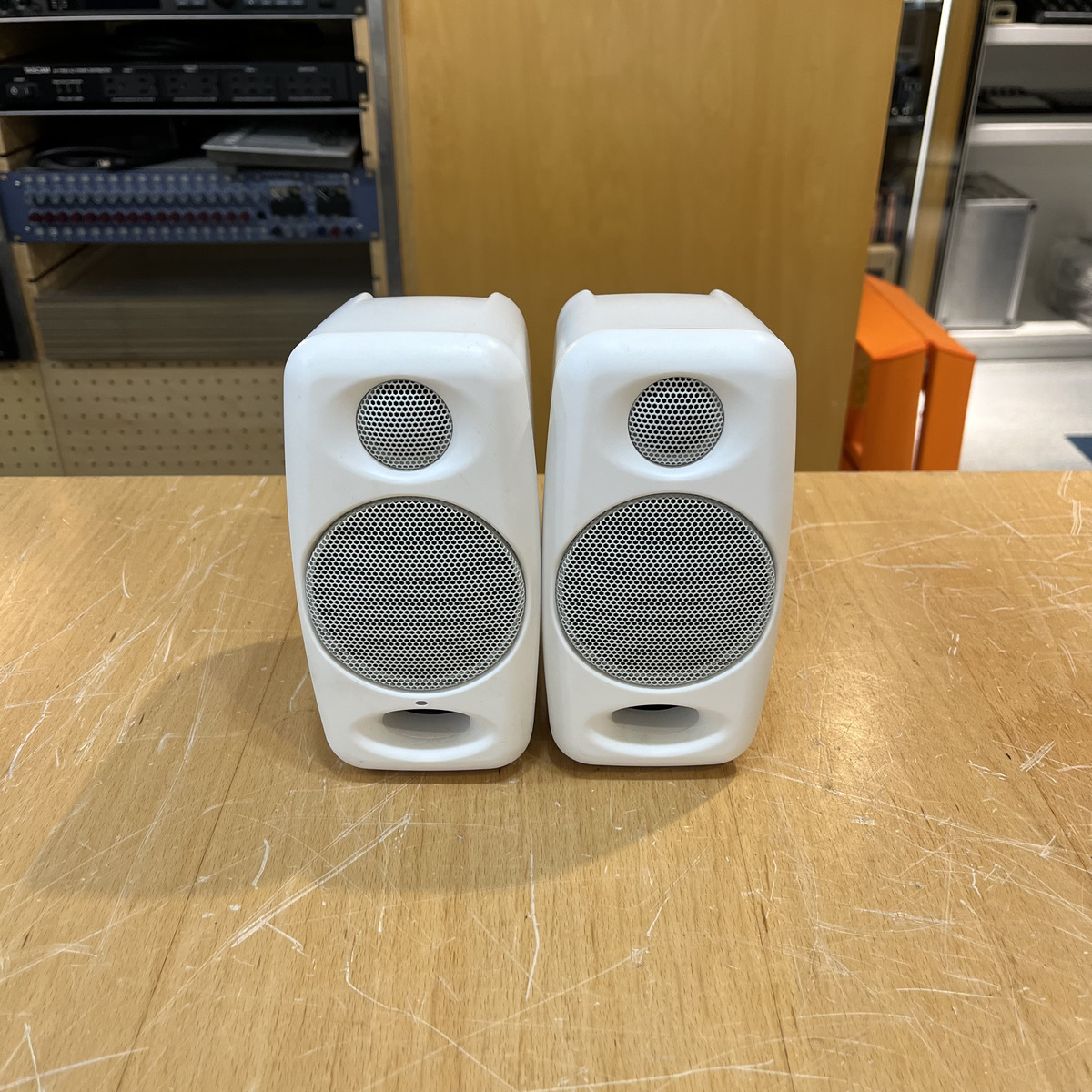 iLoud Micro Monitor White Special Edition