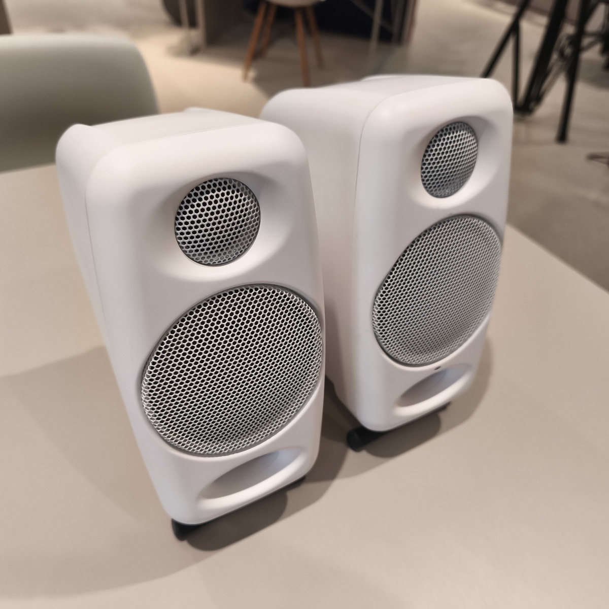 IK Multimedia(アイケーマルチメディア) iLoud Micro Monitor White