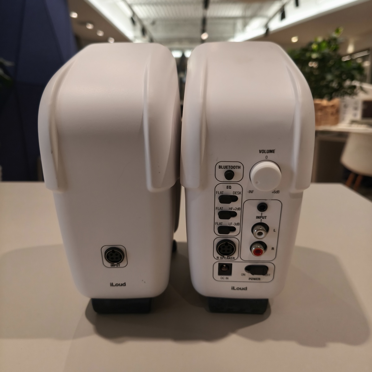 IK Multimedia(アイケーマルチメディア) iLoud Micro Monitor White