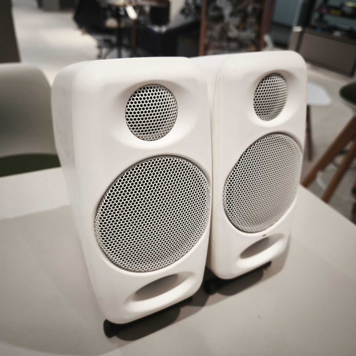 iLoud Micro Monitor White Special Edition