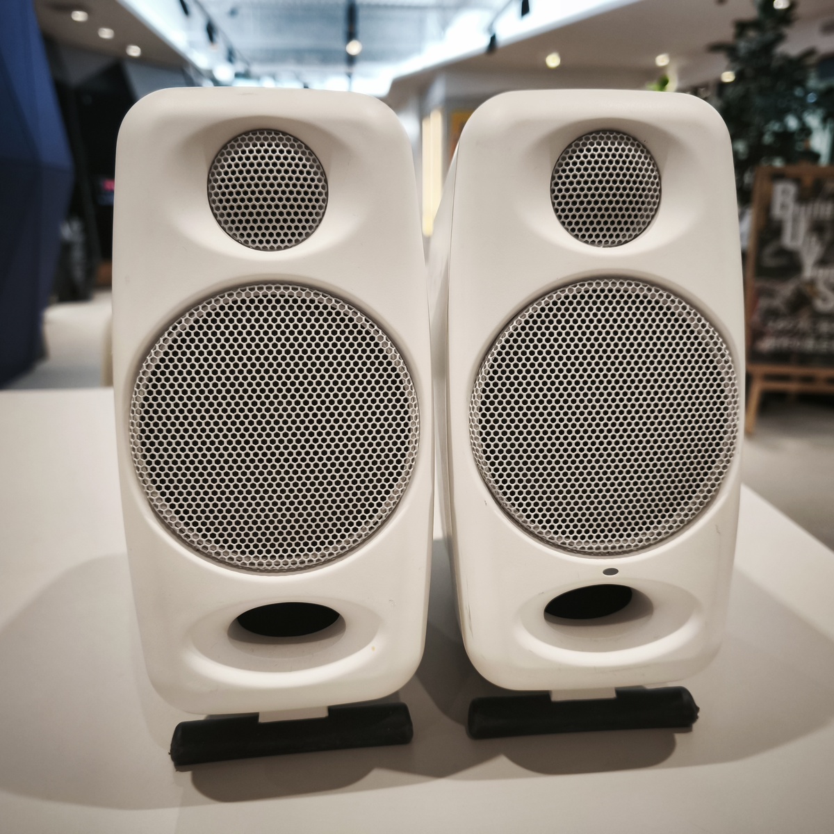 iLoud Micro Monitor White Special Edition