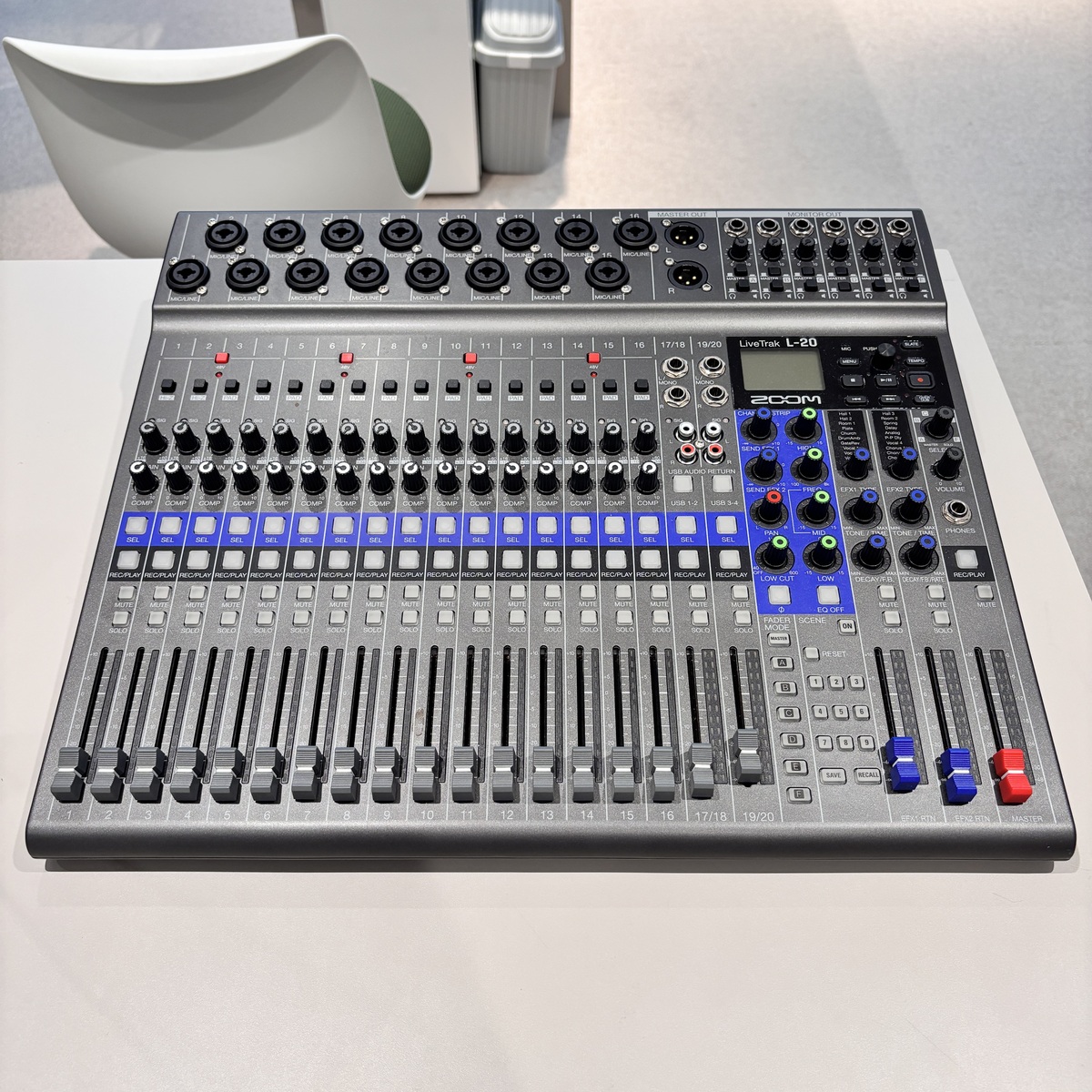 Live Track L-20