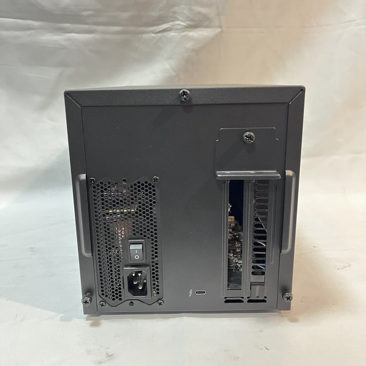 (GPU-550W-TB3) eGFX Breakaway Box 550