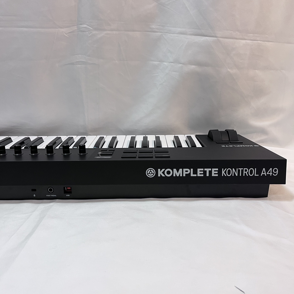 KOMPLETE KONTROL A49