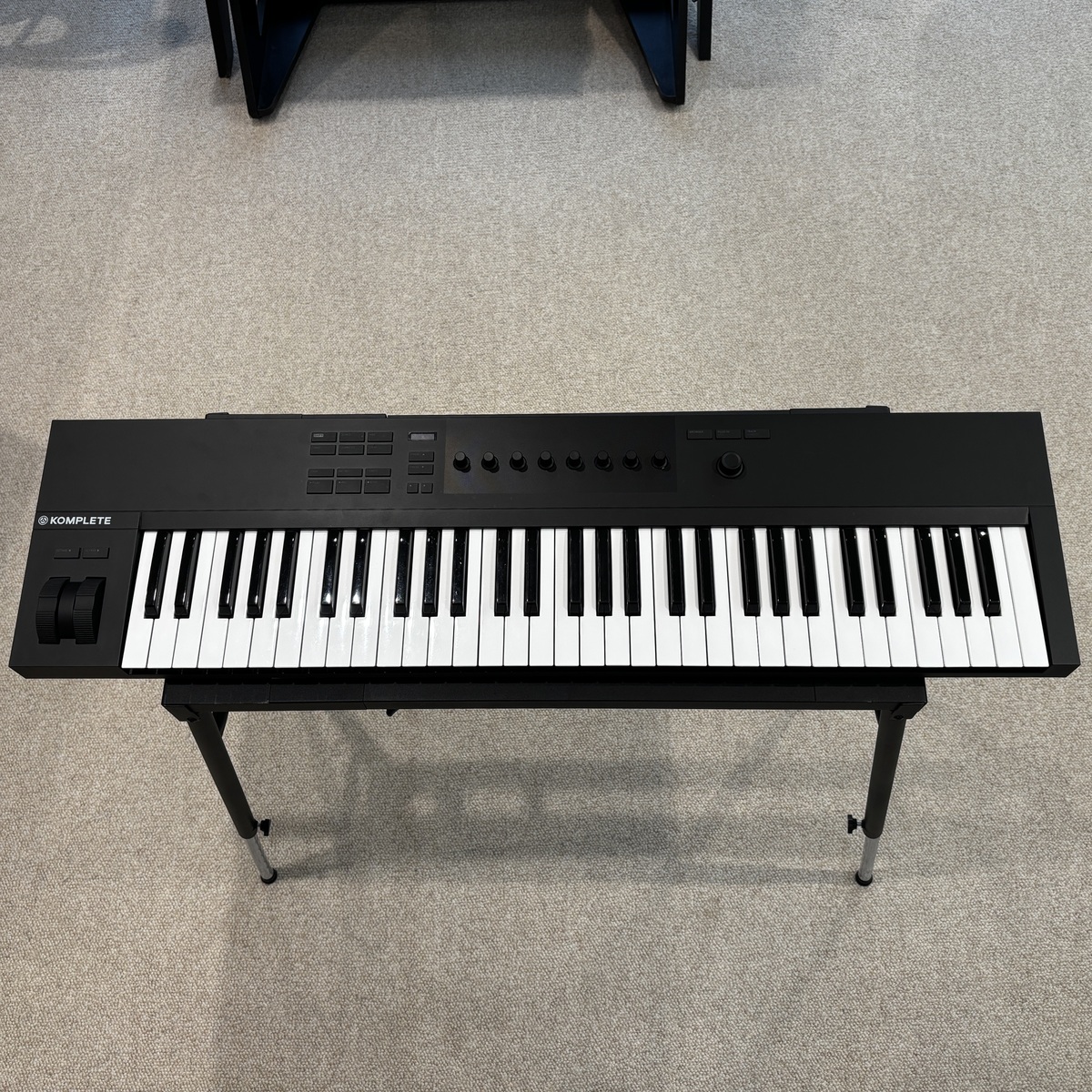 KOMPLETE KONTROL A61