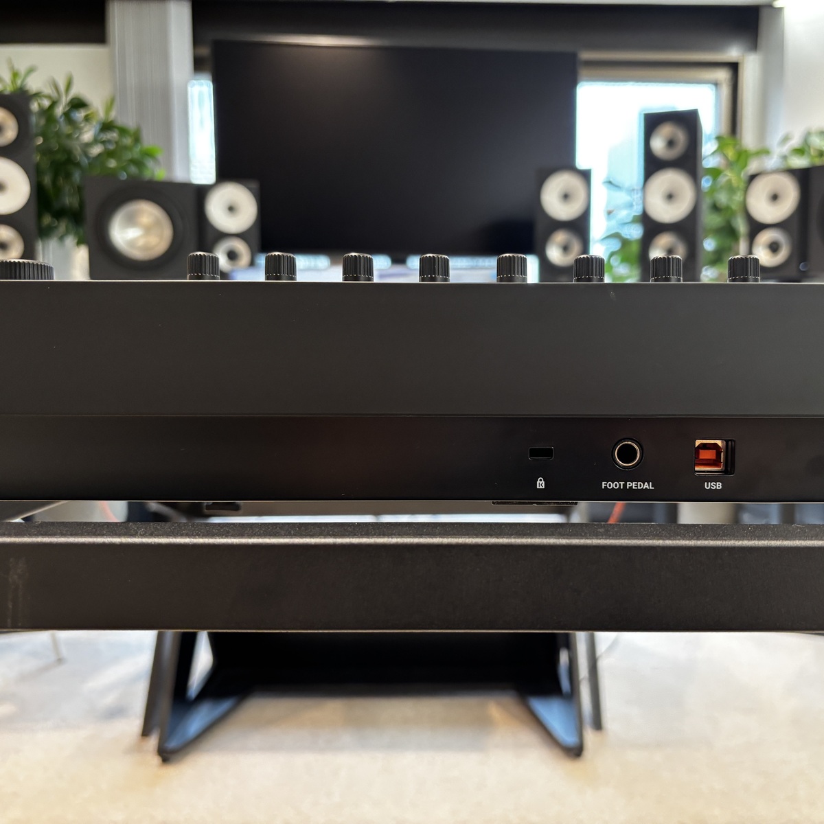 KOMPLETE KONTROL A61