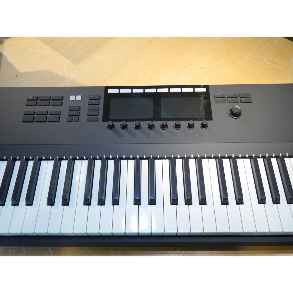 KOMPLETE KONTROL S88 MK2 | Rock oN Line eStore｜音楽制作・レコーディング専門店