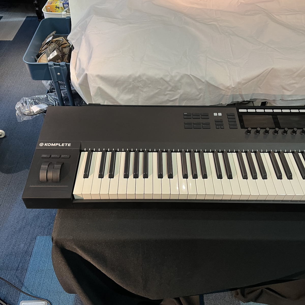 KOMPLETE KONTROL S88 MK2