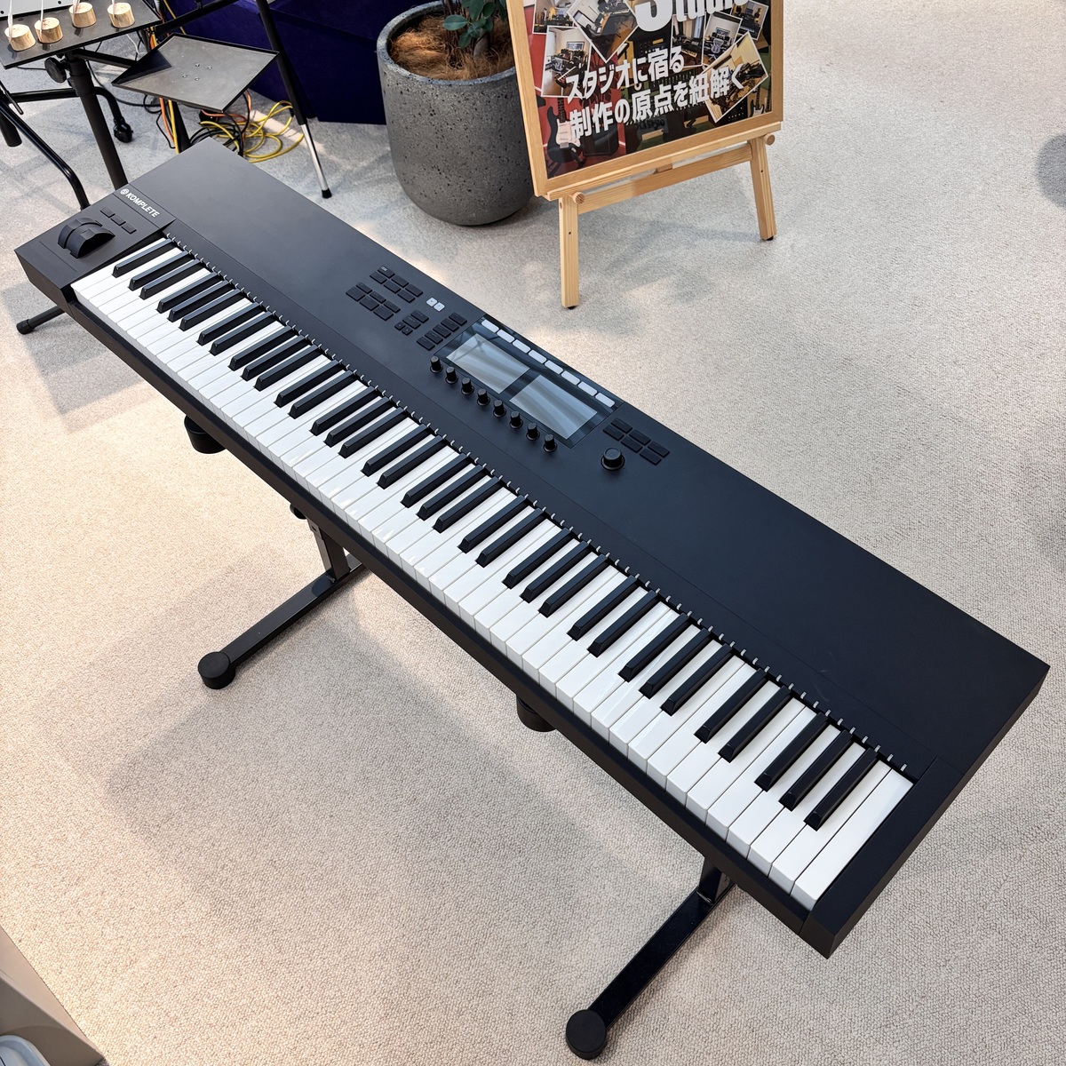 KOMPLETE KONTROL S88 MK2