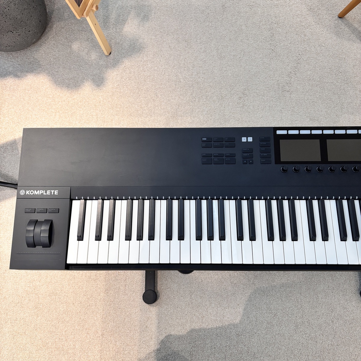 KOMPLETE KONTROL S88 MK2