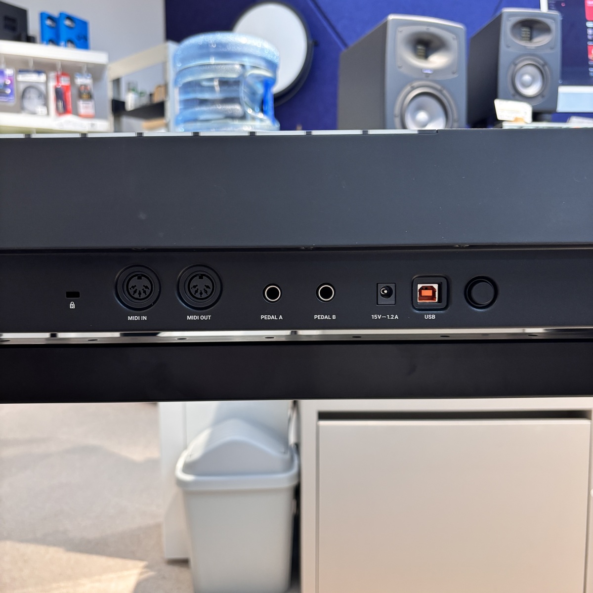 KOMPLETE KONTROL S88 MK2