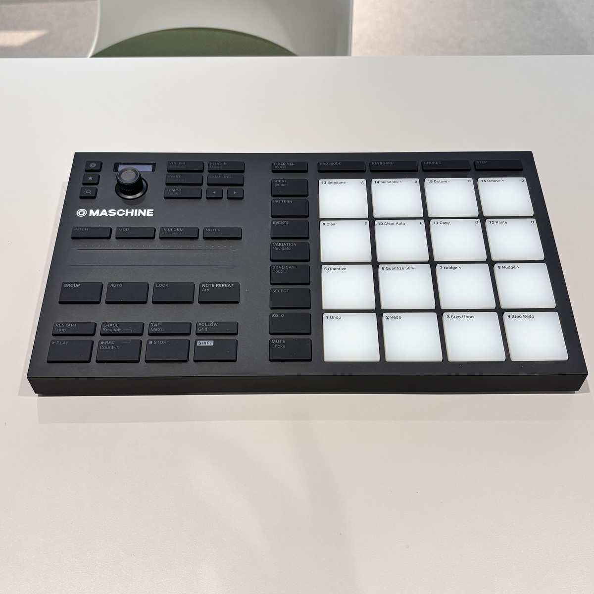 MASCHINE MIKRO MK3