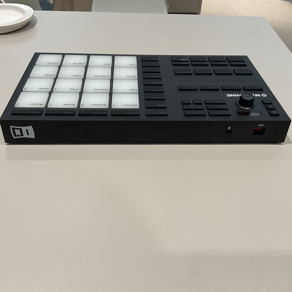 MASCHINE MIKRO MK3