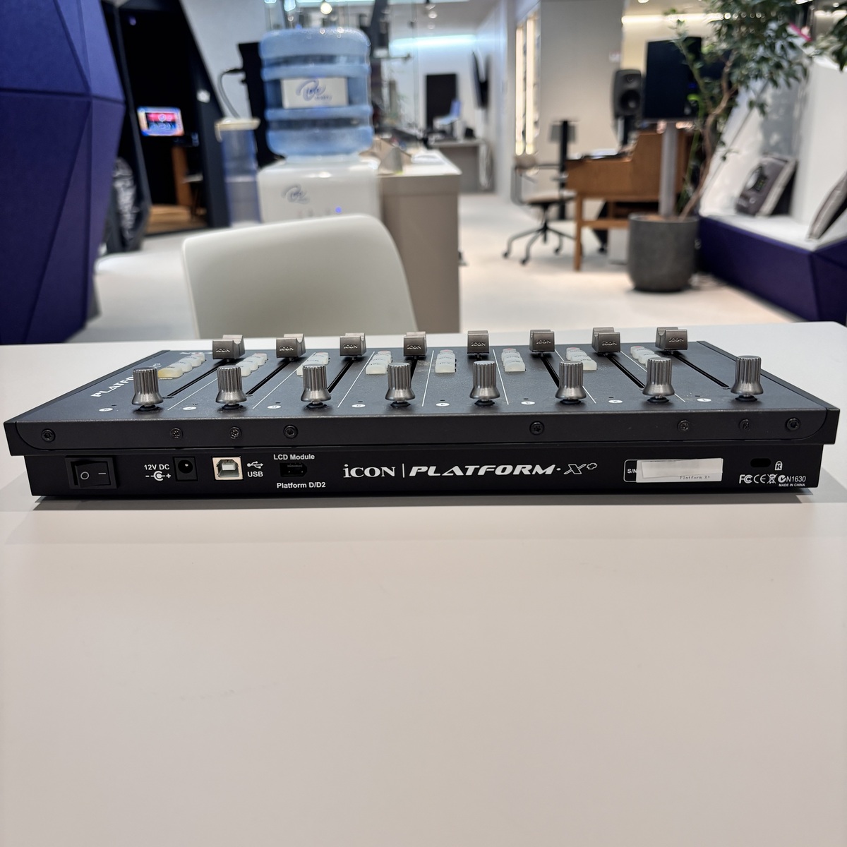PLATFORM X+ / D2