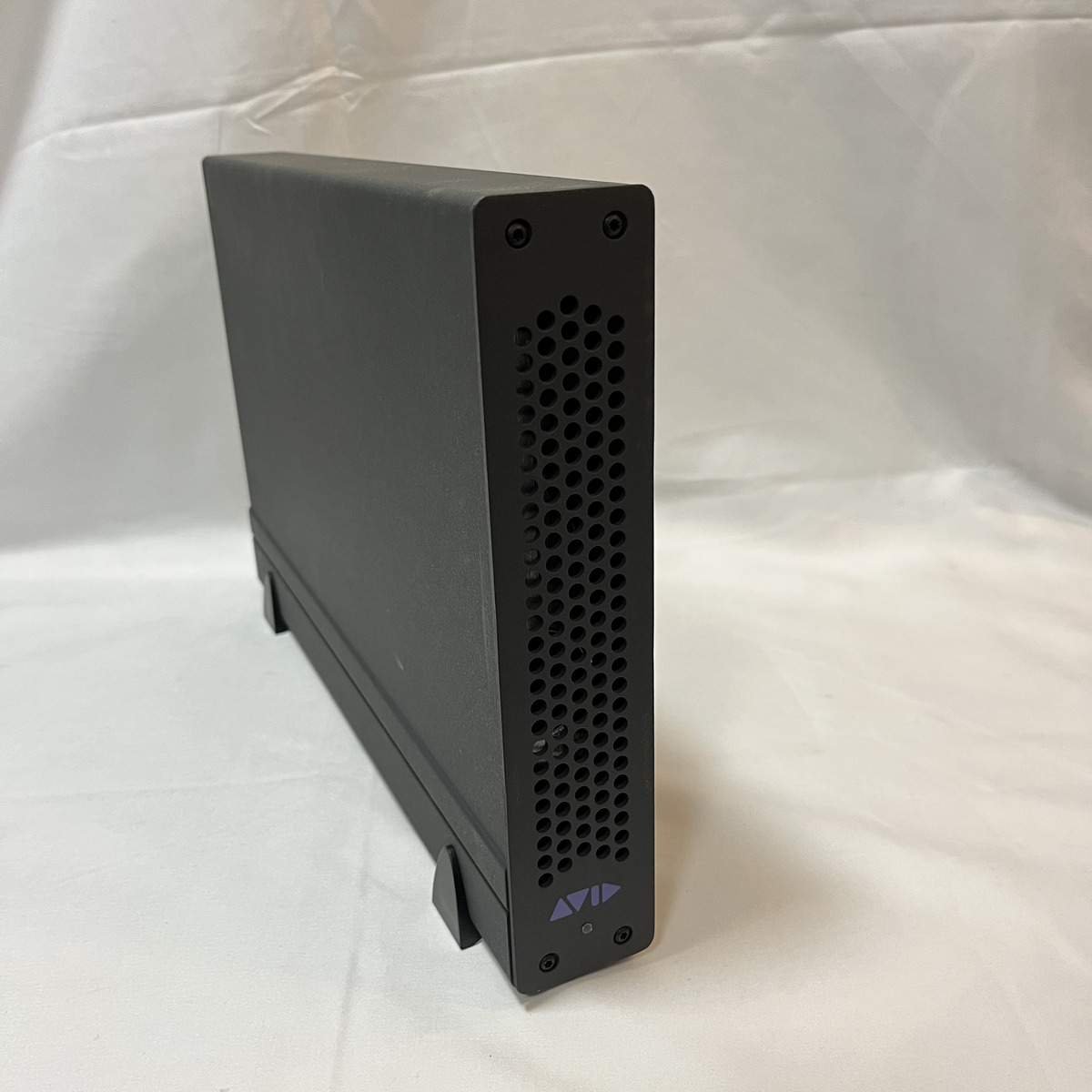 HDX THUNDERBOLT 3 CHASSIS,DESK