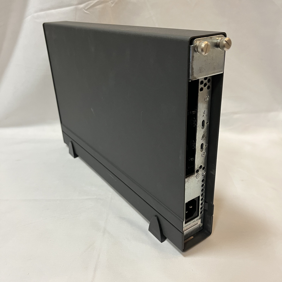 HDX THUNDERBOLT 3 CHASSIS,DESK