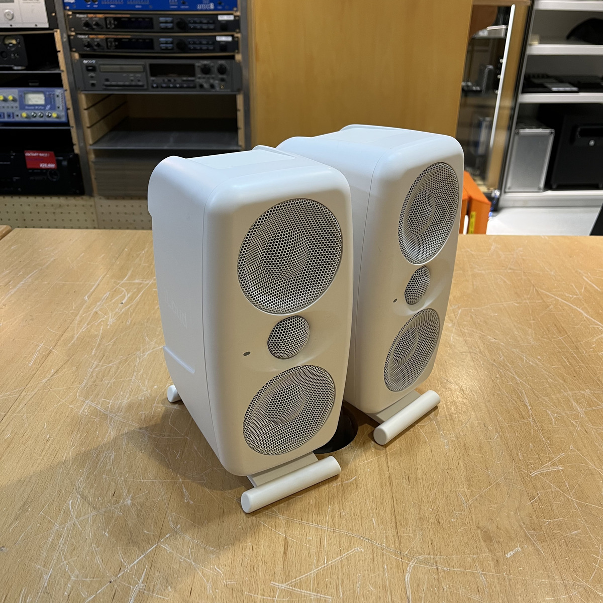 iLoud MTM White （Pair）