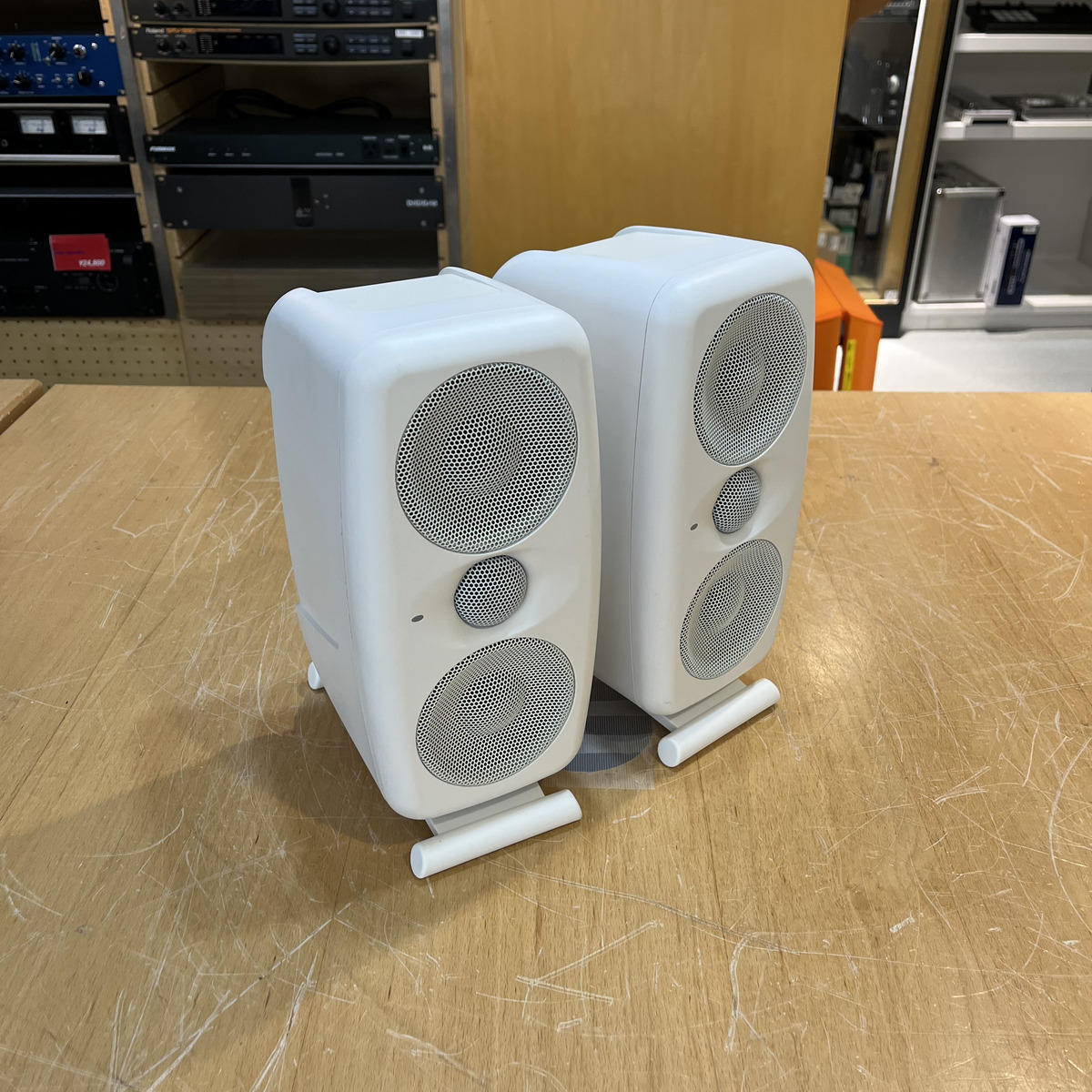 IK Multimedia(アイケーマルチメディア) iLoud MTM White （Pair