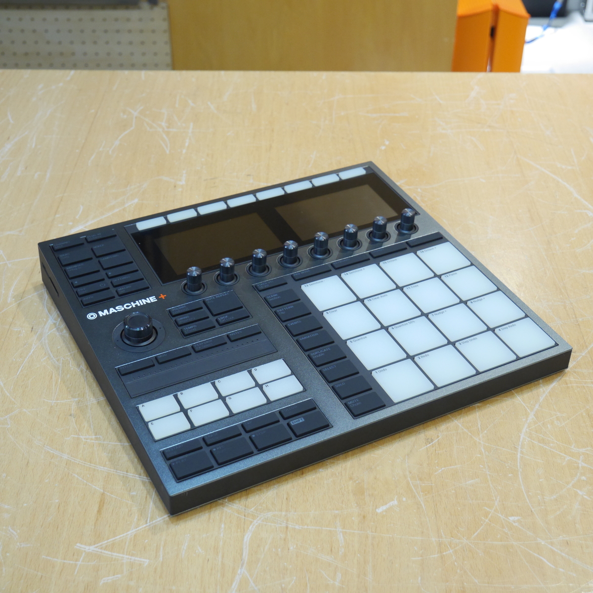 MASCHINE+