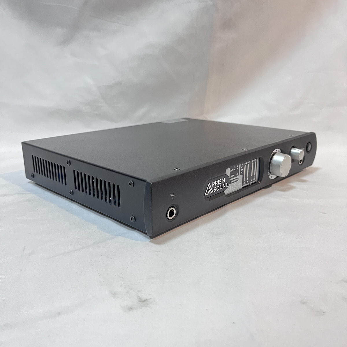 Lyra1 Black