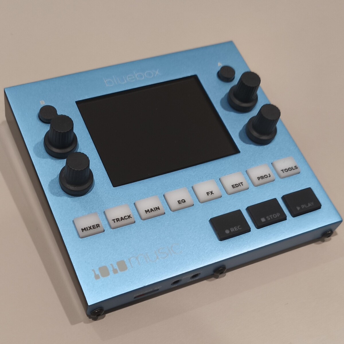 Bluebox – Compact Digital Mixer/Recorder